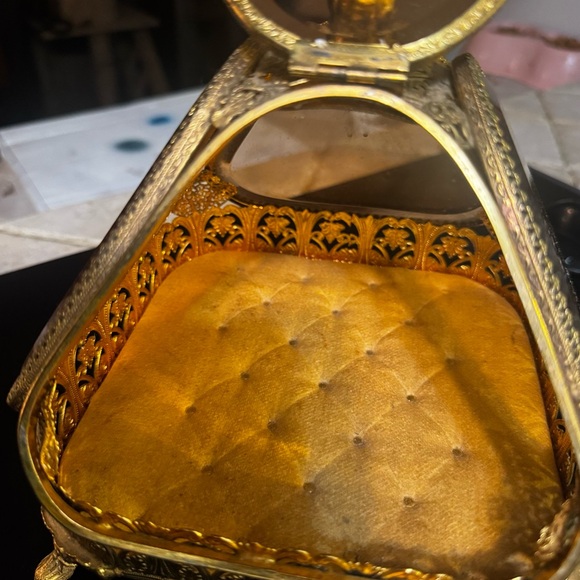 Rare Ormulo Amber Jewelry Casket Pyramid Gold Filigree beveled Glass large - Picture 6 of 7